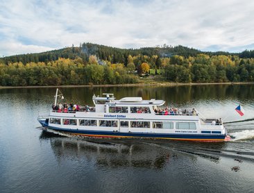 Vyhlídkové plavby po Lipně (foto Lipno Line)